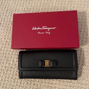 Salvatore ferragamo wallet